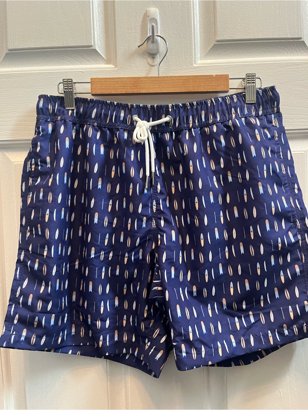 NWT BLUE WAVE MEN'S NAVY SURFBOARD PATTERN SWIM TRUNKS- MEDIUM
